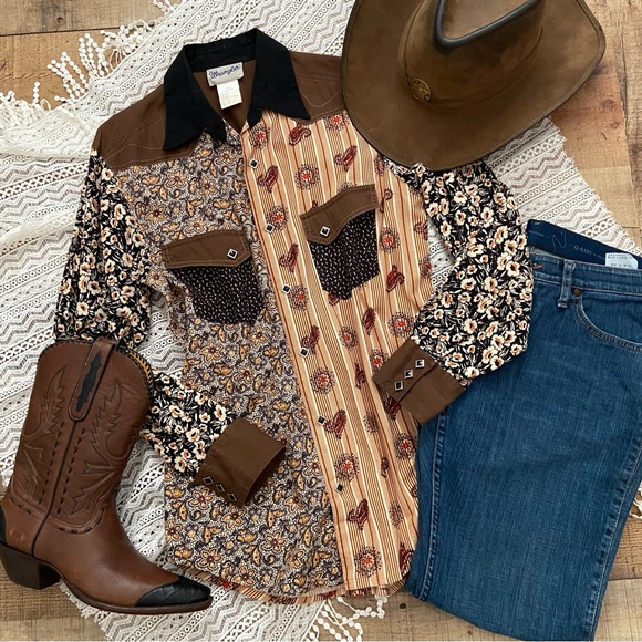 Wrangler Tops - Wrangler Retro Multicolor Floral Metal Snap Shirt